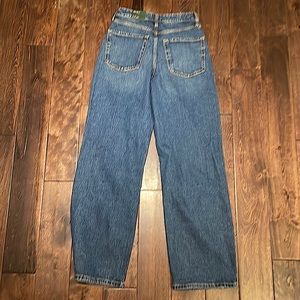 Wild Fable High Rise Baggy Denim Jeans / size 4 / distressed